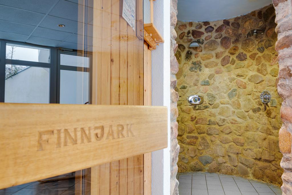 Seehotel Luisenhof ファルケンハーゲン  エクステリア 写真
