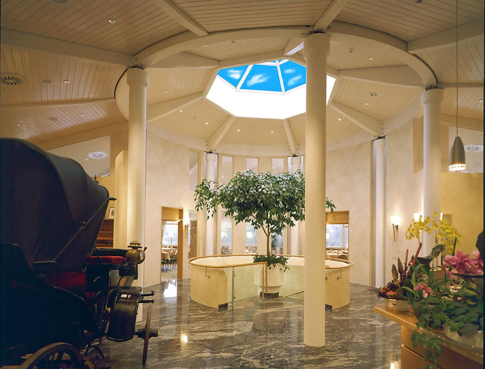 Seehotel Luisenhof ファルケンハーゲン  エクステリア 写真