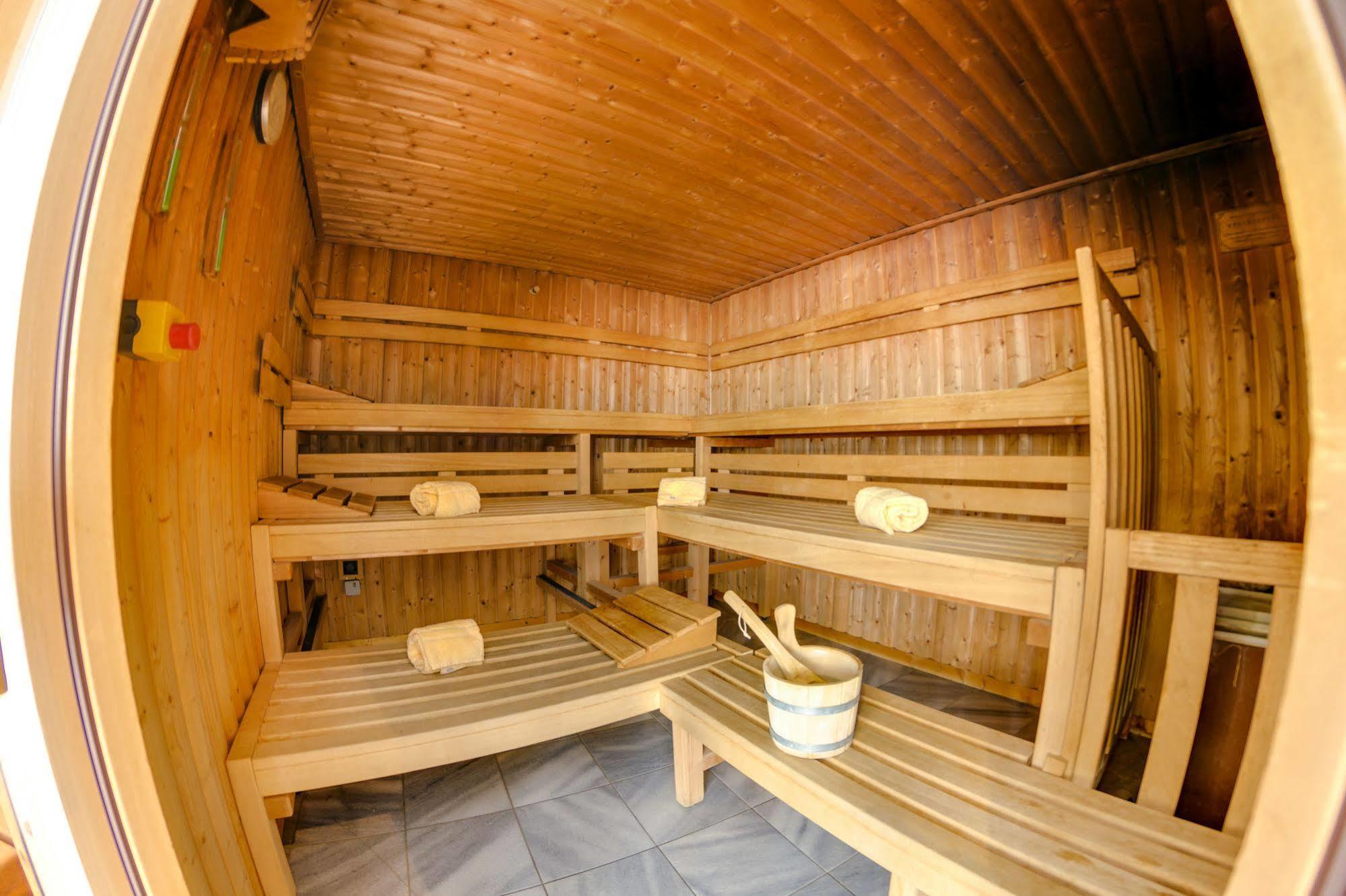 Seehotel Luisenhof ファルケンハーゲン  エクステリア 写真