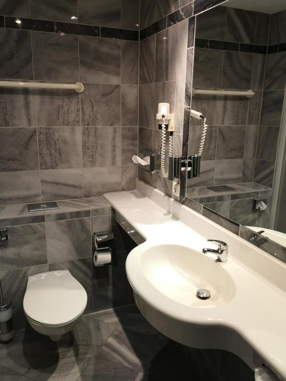 Seehotel Luisenhof ファルケンハーゲン  エクステリア 写真